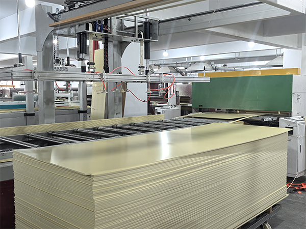 Zhejiang QianDuoMu Intelligent Ornamentum Co., Ltd.