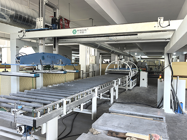 Zhejiang QianDuoMu Intelligent Ornamentum Co., Ltd.